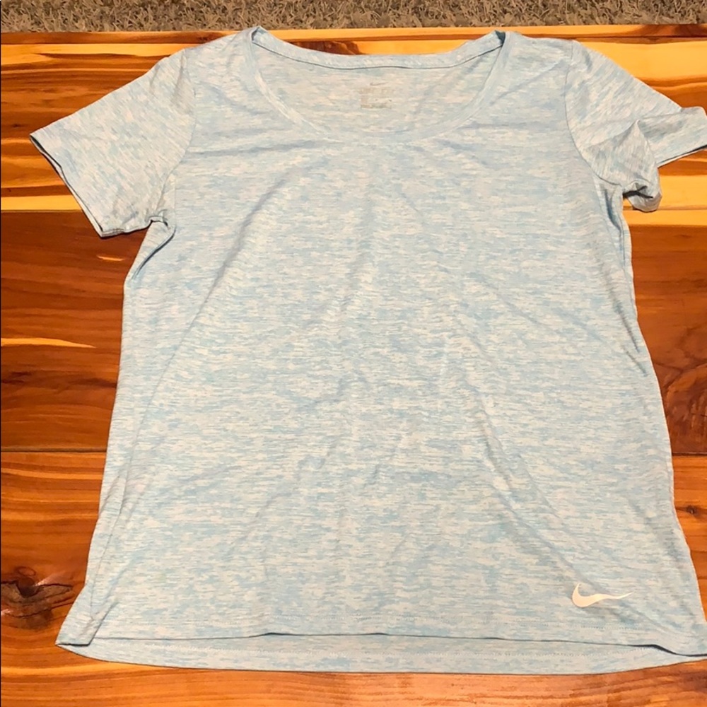 Women’s Nike T-shirt